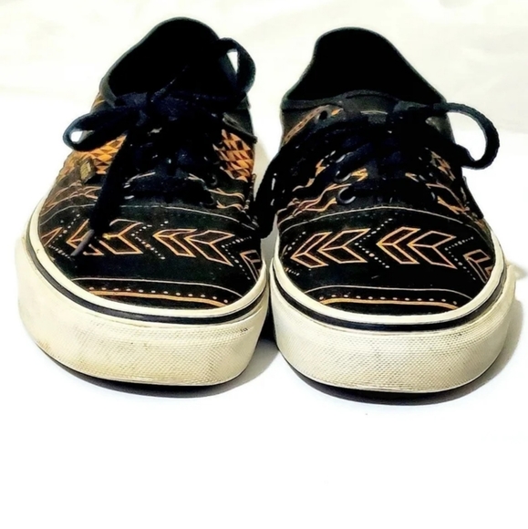 VANS OFF THE WALL UNISEX SHOES. MENS Sz:8 WOMENS Sz: 9.5 AZTEC/TRIBAL DESIGN. - Picture 4 of 11